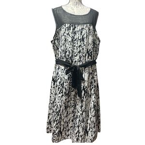 Lane Bryant Black White Sleeveless Round Neck Mesh Top Dress Size 20 EUC